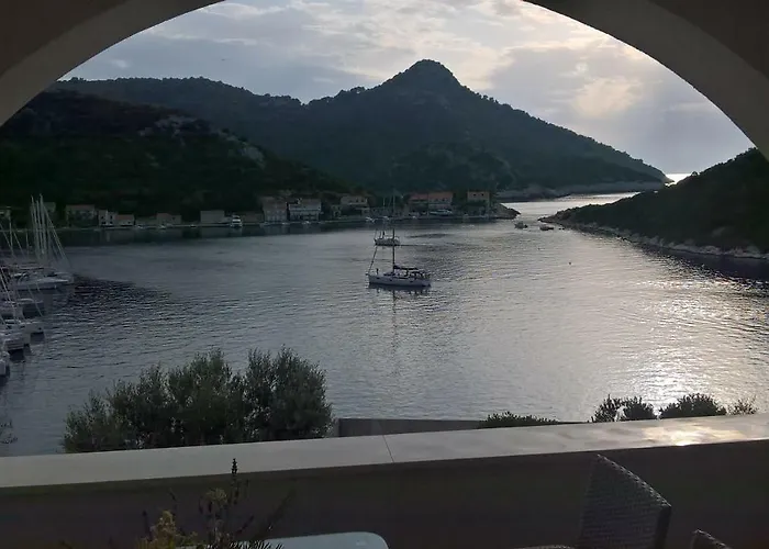 Apartment Zaklopatica Lastovo