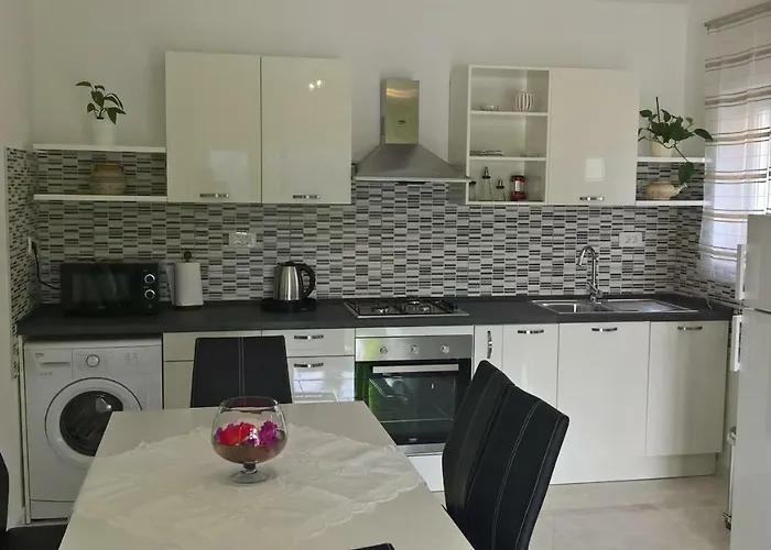 Zaklopatica * Lastovo