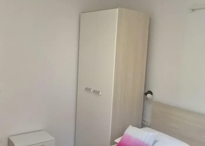 Zaklopatica * Lastovo