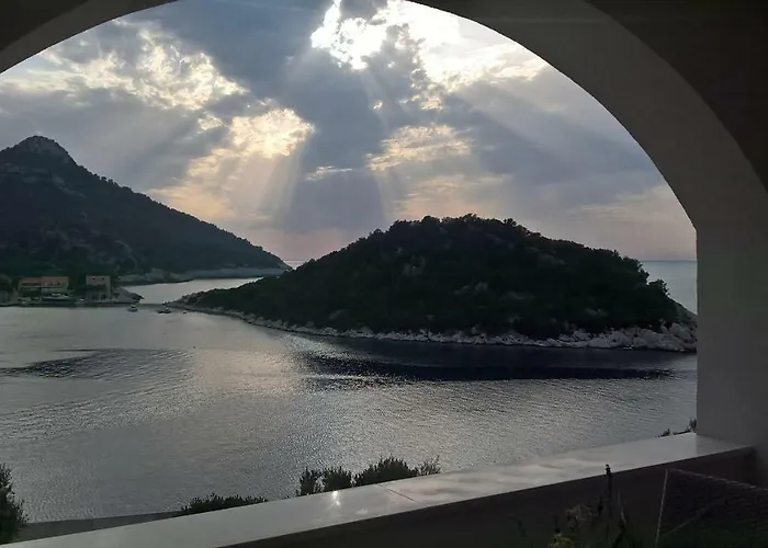 Zaklopatica * Lastovo