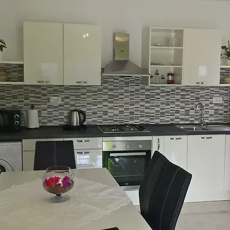 Zaklopatica * Lastovo