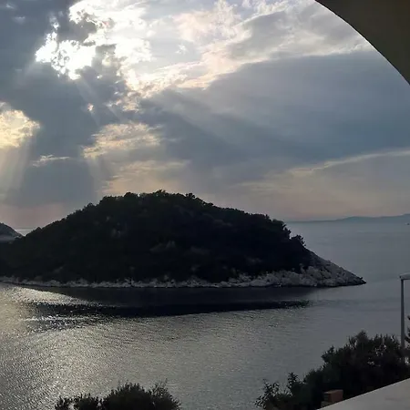 Zaklopatica Lastovo